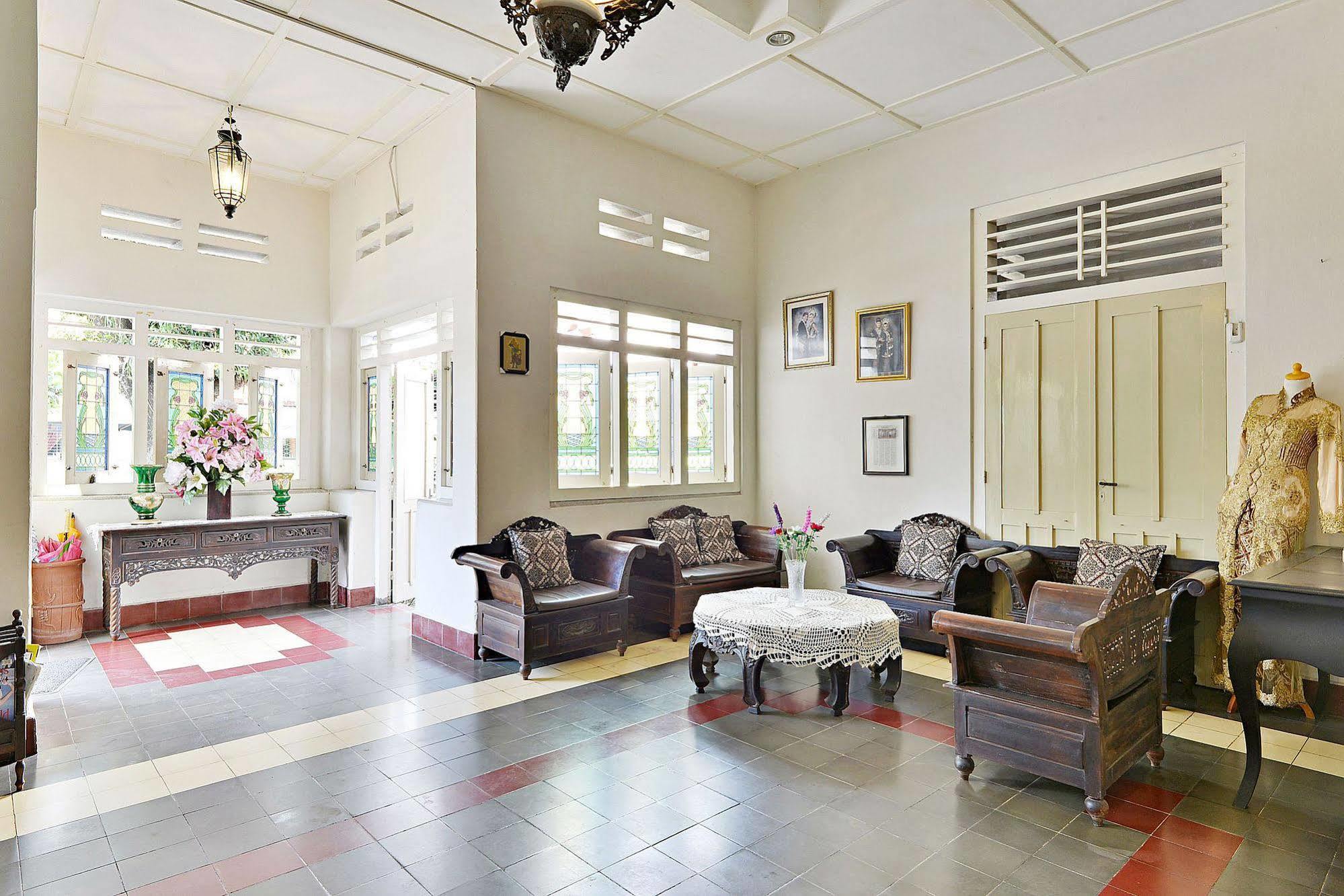 Zen Rooms Panembahan Kraton ยอกยาการ์ตา ภายนอก รูปภาพ