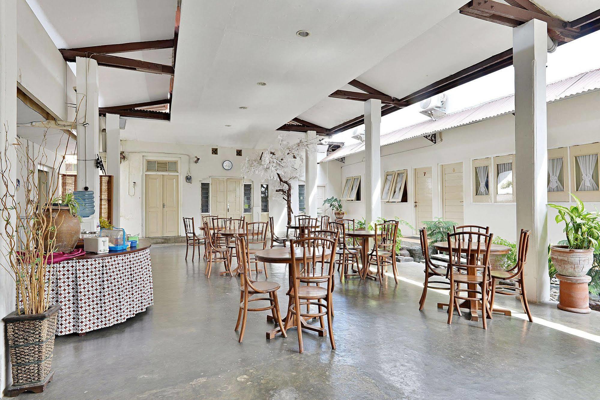 Zen Rooms Panembahan Kraton ยอกยาการ์ตา ภายนอก รูปภาพ